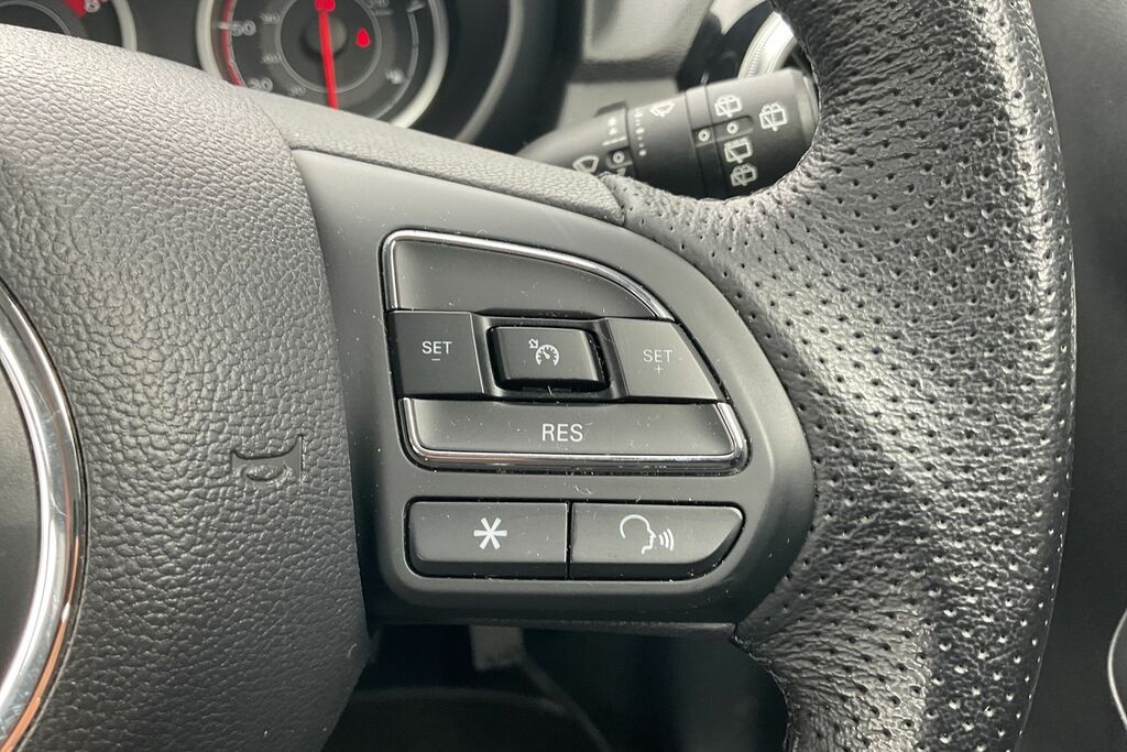 MG MG3 1.5 Vti-tech Exclusive Navigation White #9
