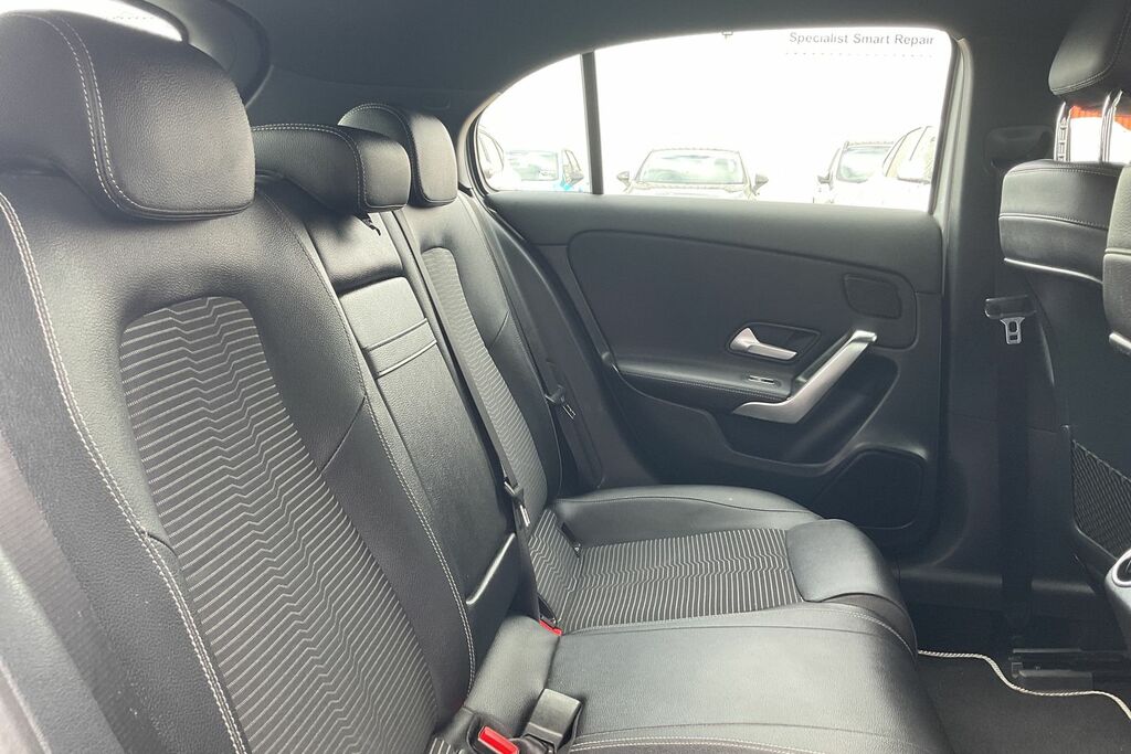 Mercedes-Benz A Class A 200 Amg Line Executive White #17