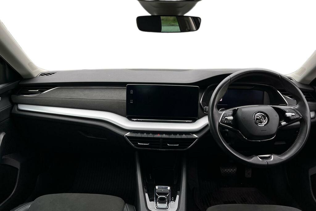 Skoda Octavia Automatic White #10