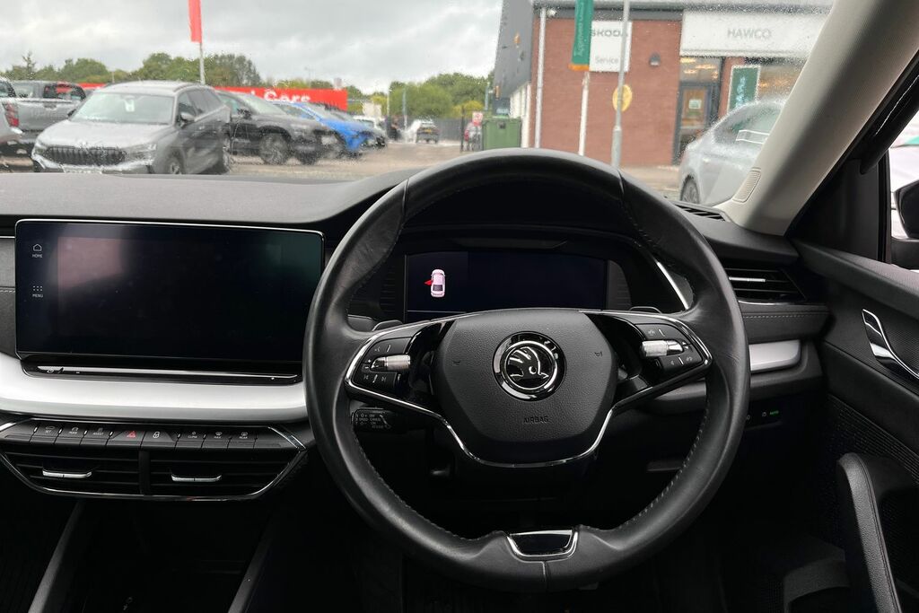 Skoda Octavia Automatic White #13