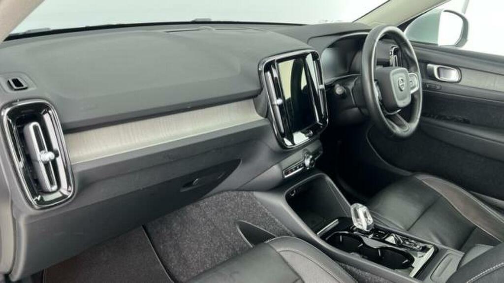 Volvo XC40 1.5 T3 163 Inscription Geartronic Silver #6