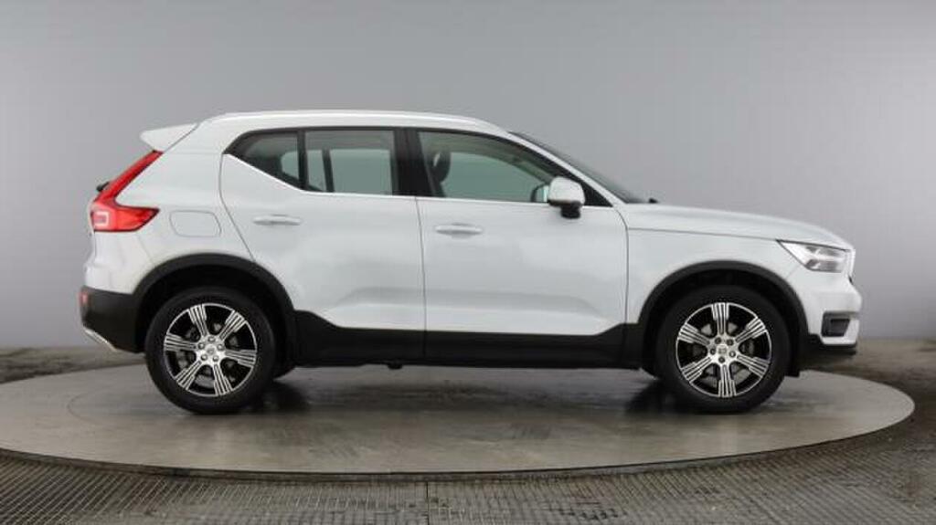 Volvo XC40 1.5 T3 163 Inscription Geartronic Silver #2