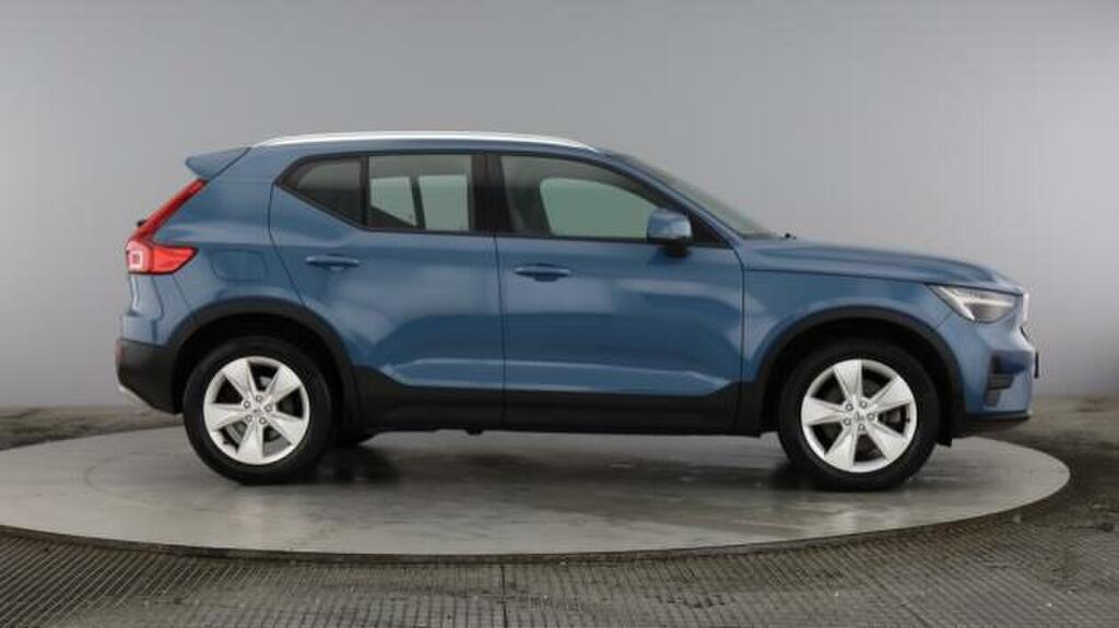 Volvo XC40 2.0 B3p Core Blue #3