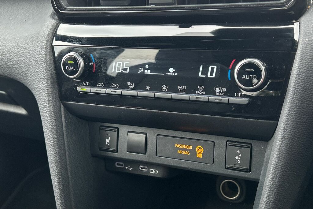 Toyota Yaris Cross 1.5 Hybrid Design Cvt White #18