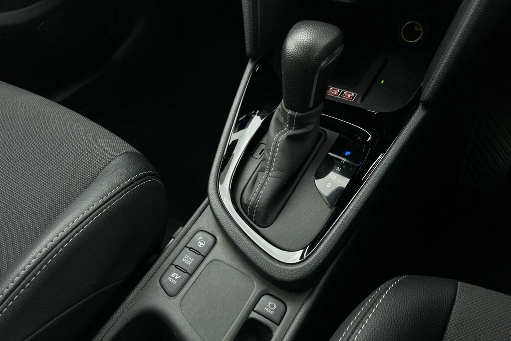 Toyota Yaris Cross 1.5 Hybrid Design Cvt White #19
