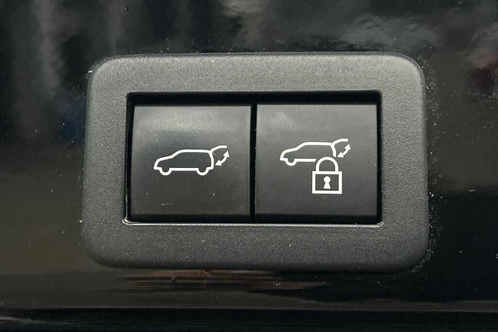 Toyota Yaris Cross 1.5 Hybrid Design Cvt White #26