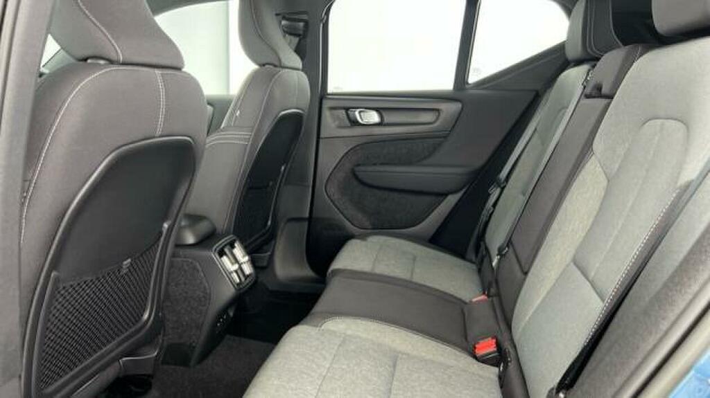 Volvo XC40 2.0 B3p Plus Dark Blue #3