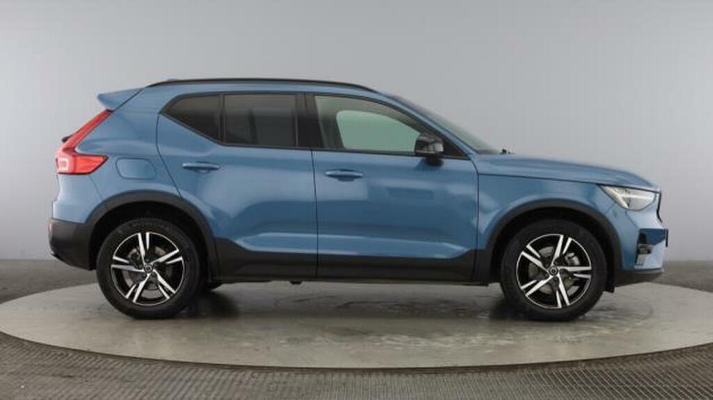 Volvo XC40 2.0 B3p Plus Dark Blue