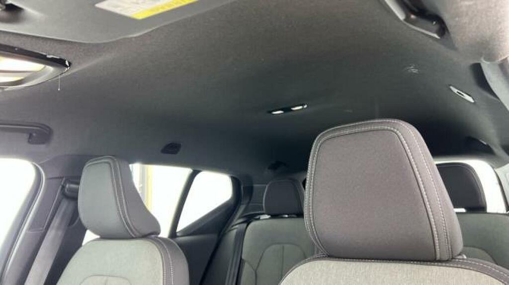 Volvo XC40 2.0 B3p Plus Dark Blue #5