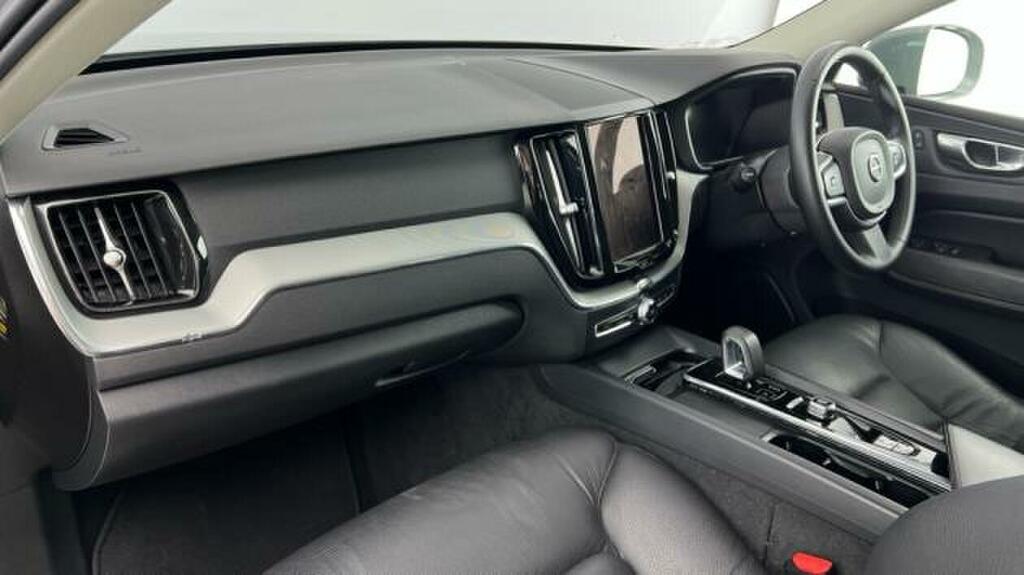 Volvo XC60 2.0 B5p Core Awd Geartronic Grey #4