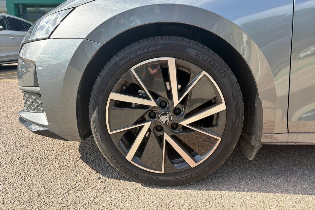 Skoda Octavia 1.5 Tsi 150 E-tec Sportline Dsg Grey #5