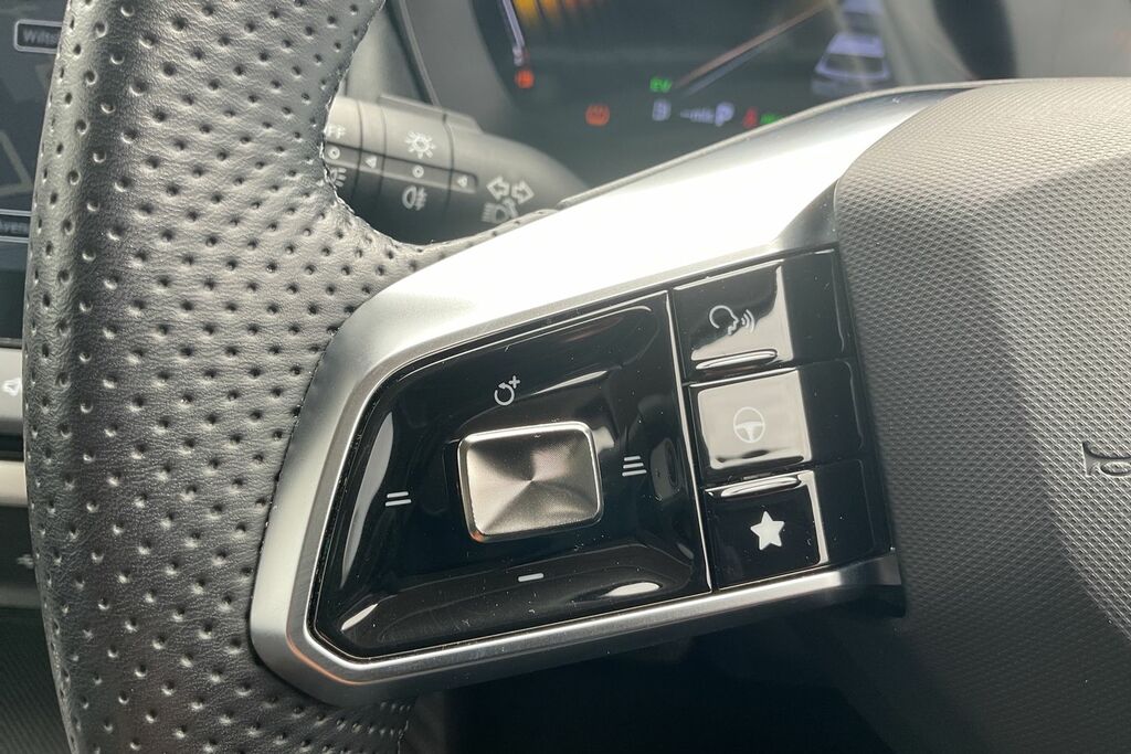 MG ZS Hatchback Silver #8