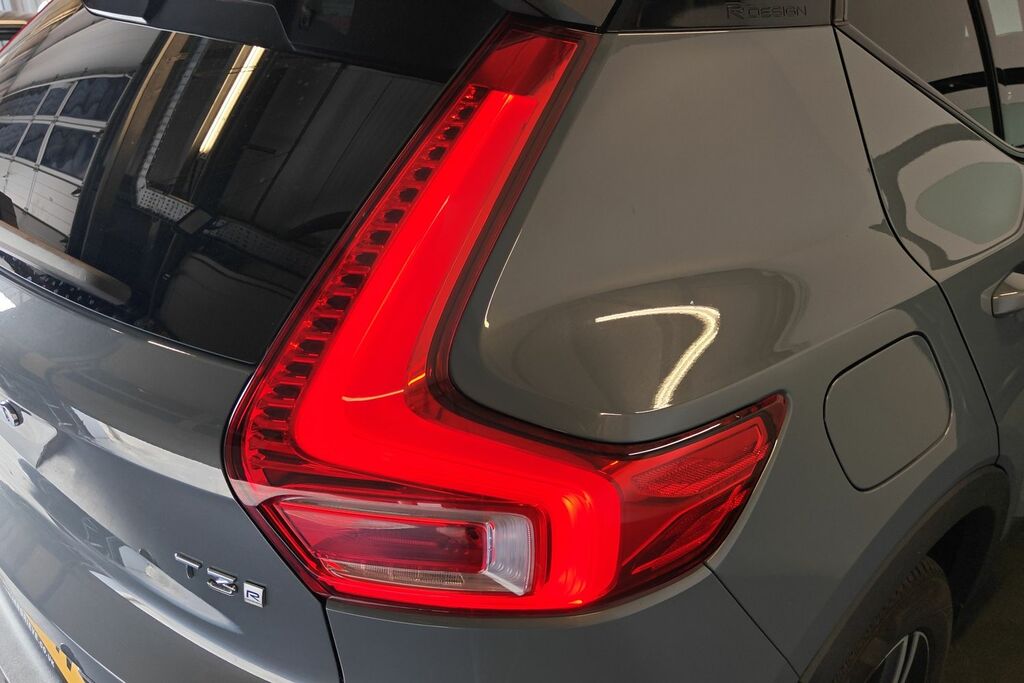 Volvo XC40 D3 R-design Black #20