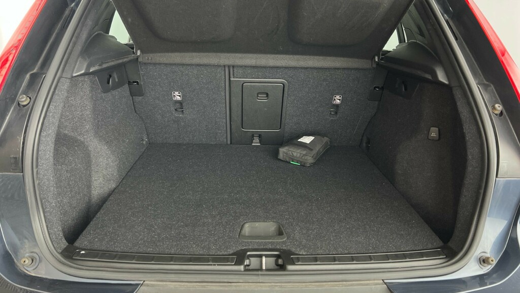 Volvo XC40 1.5 T3 163 Momentum Geartronic Blue #5
