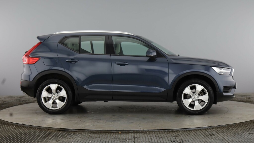 Volvo XC40 1.5 T3 163 Momentum Geartronic Blue #3