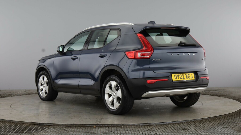 Volvo XC40 1.5 T3 163 Momentum Geartronic Blue #2