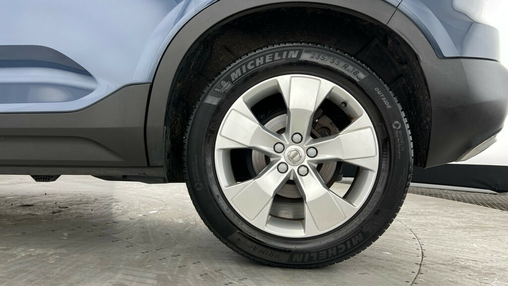 Volvo XC40 1.5 T3 163 Momentum Geartronic Blue #4