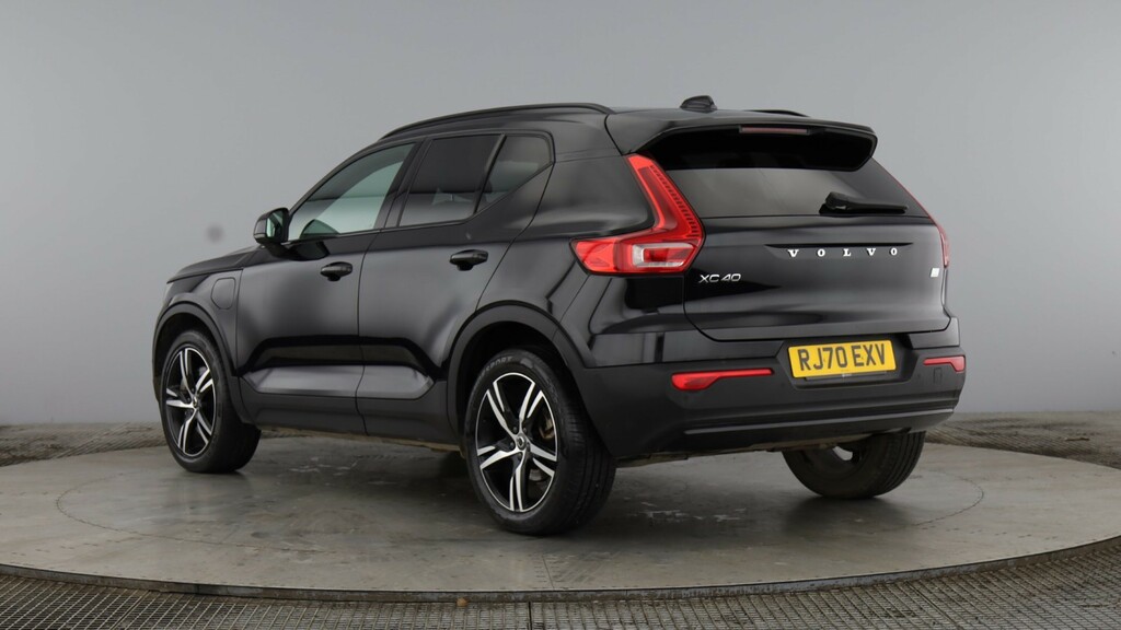 Volvo XC40 1.5 T4 Recharge Phev R Design Black #2