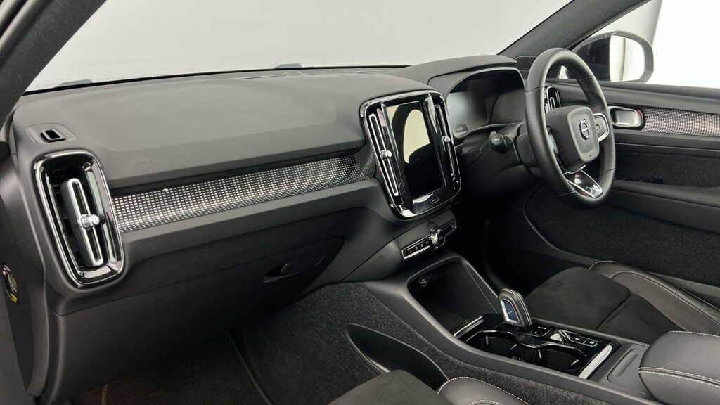Volvo XC40 1.5 T3 163 R Design Geartronic Black #6