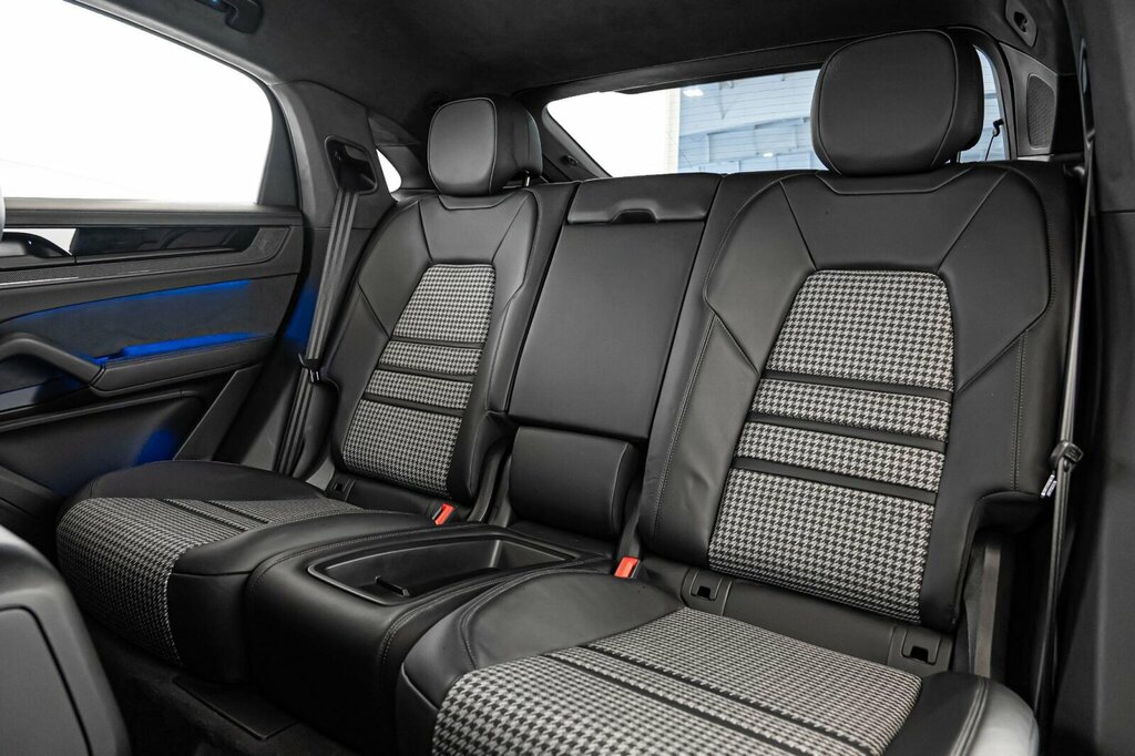 Porsche Cayenne Tiptronic S Purple #16