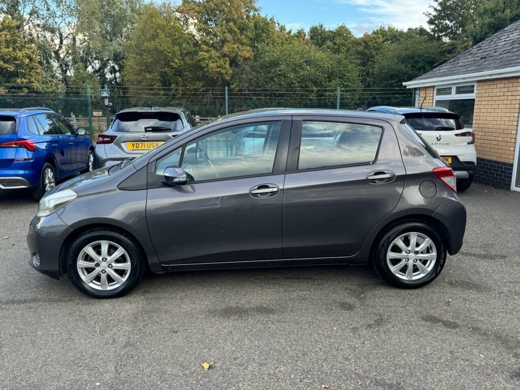 Toyota Yaris 1.3L Tr Grey #6
