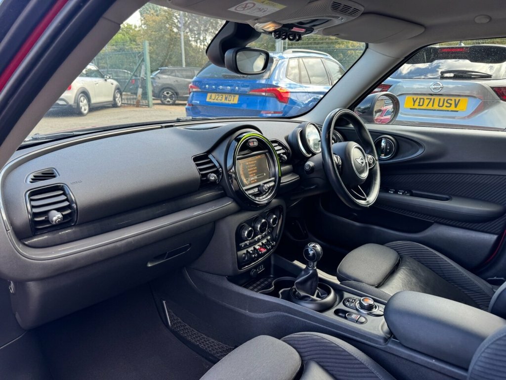 Mini Clubman 1.5L Cooper Red #4
