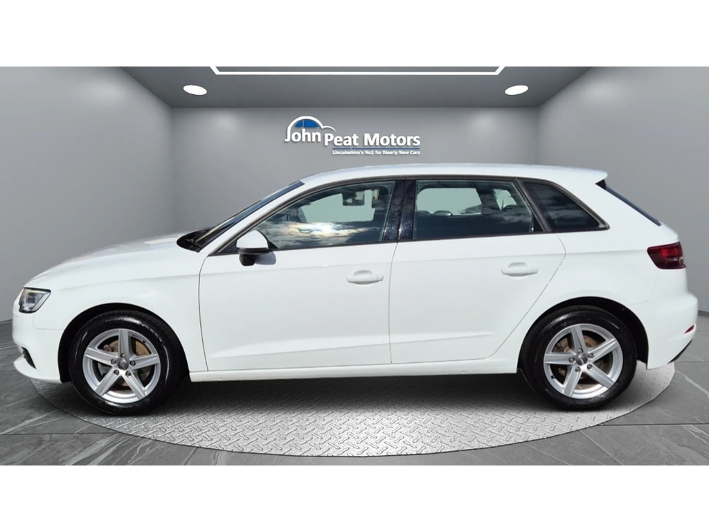 Audi A3 Tfsi Cod Se Technik KS69WKD White #4