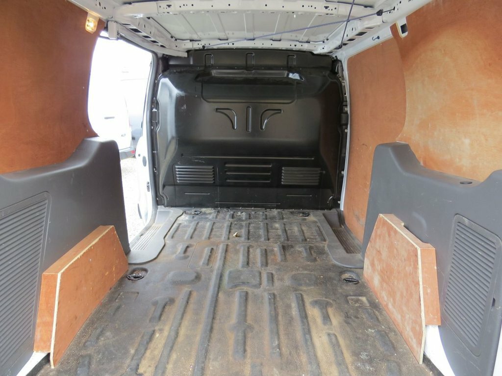 Ford Transit Connect 1.5L Trend White #2