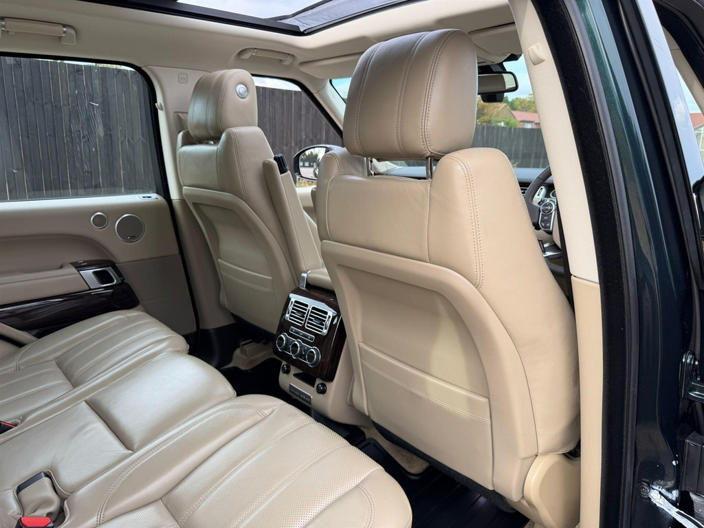 Land Rover Range Rover Automatic Silver #26