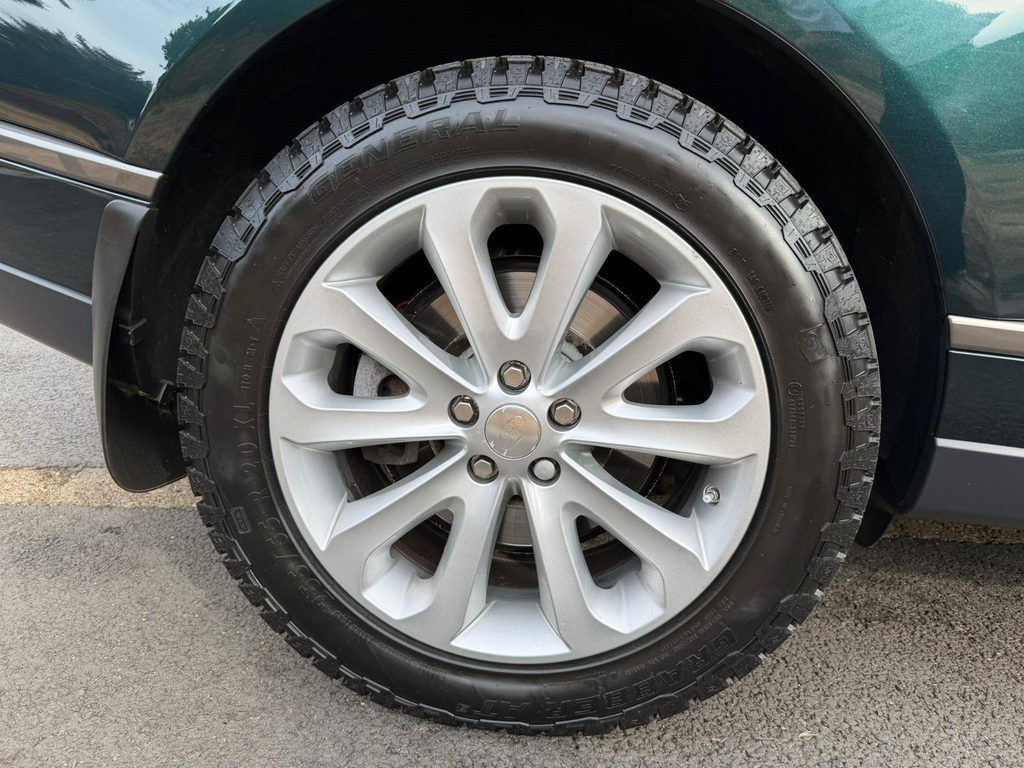 Land Rover Range Rover Automatic Silver #40