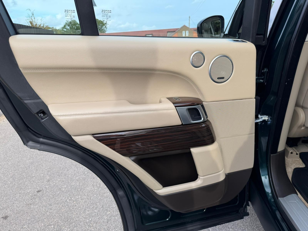 Land Rover Range Rover Automatic Silver #36