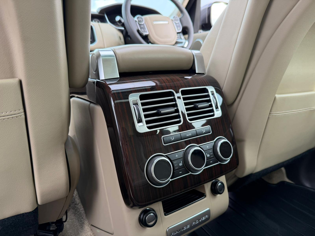 Land Rover Range Rover Automatic Silver #63
