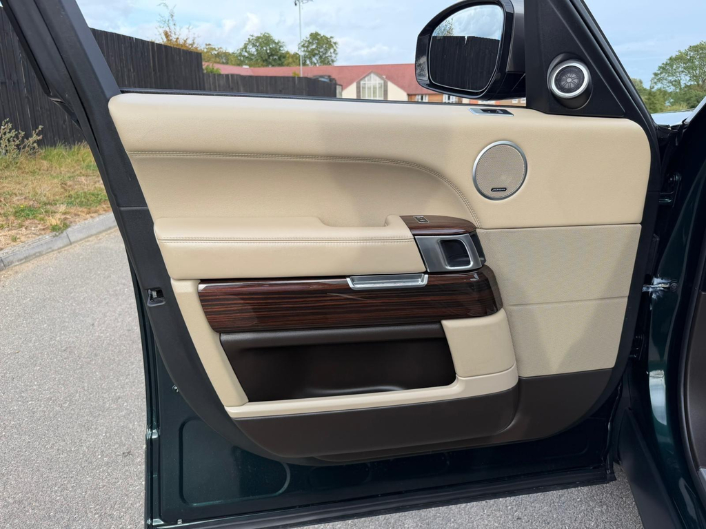 Land Rover Range Rover Automatic Silver #35