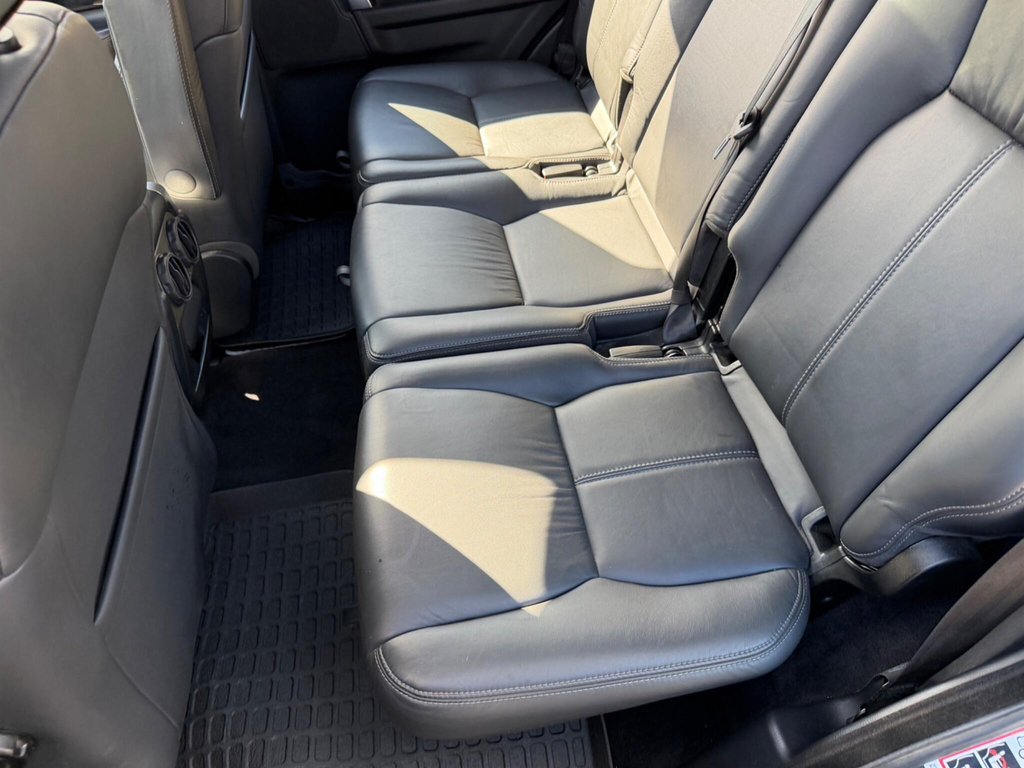 Land Rover Discovery Se Tech Silver #37