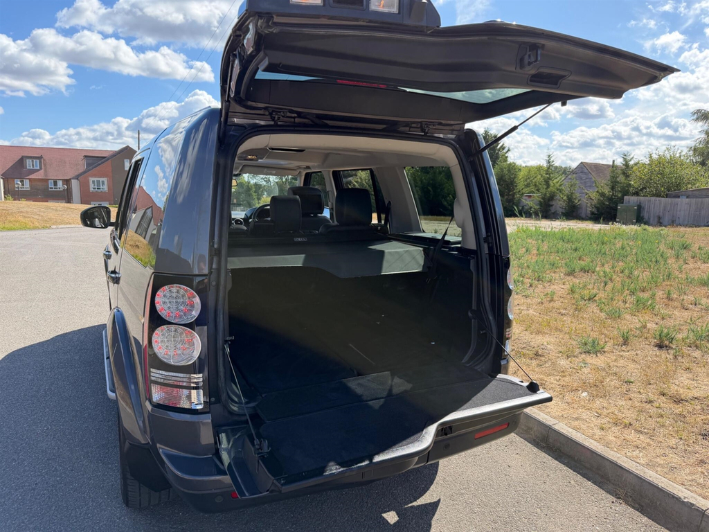 Land Rover Discovery Se Tech Silver #48