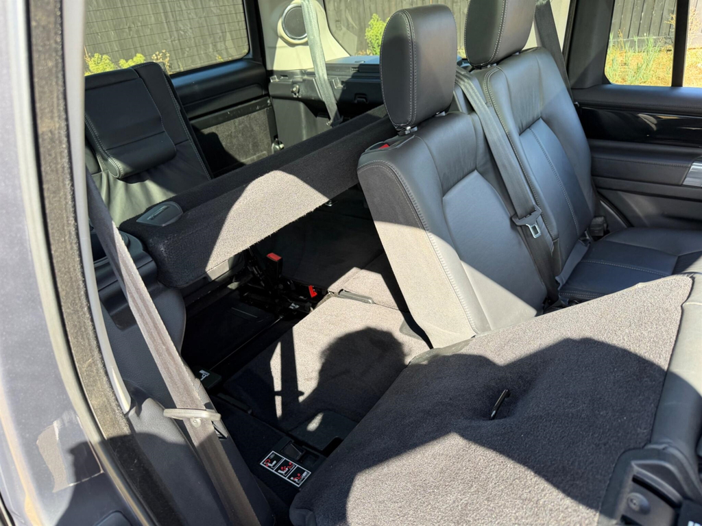 Land Rover Discovery Se Tech Silver #16