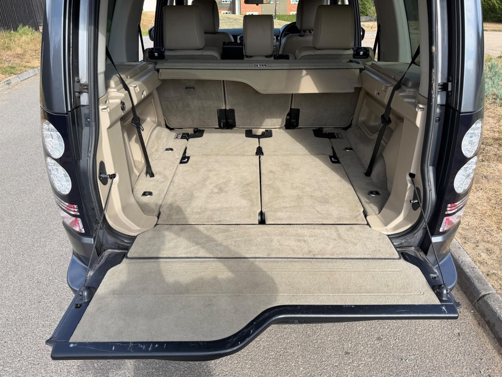 Land Rover Discovery Automatic Grey #48