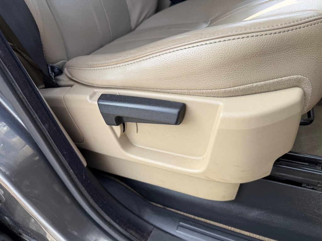 Land Rover Discovery Automatic Grey #28