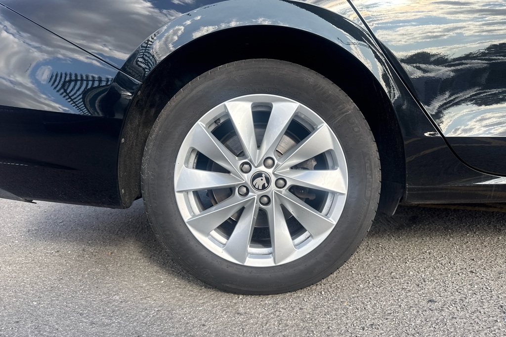 Skoda Superb 2.0 Tdi Se Technology Dsg GJ75VSY Black #5