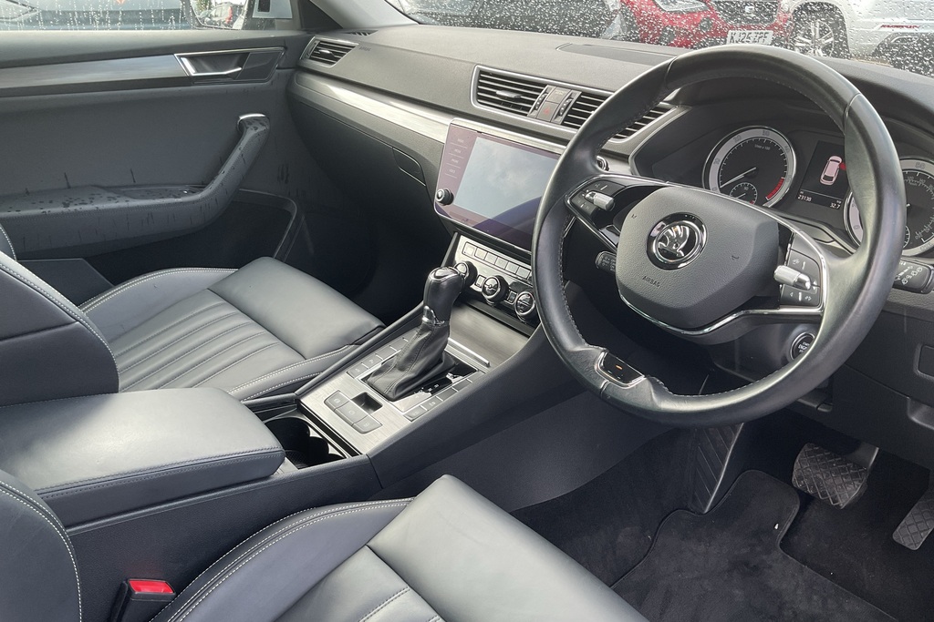 Skoda Superb 2.0 Tdi Cr Se L Dsg Silver #6