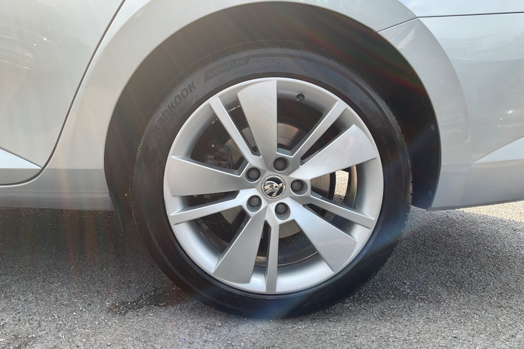 Skoda Superb 2.0 Tdi Cr Se L Dsg Silver #5