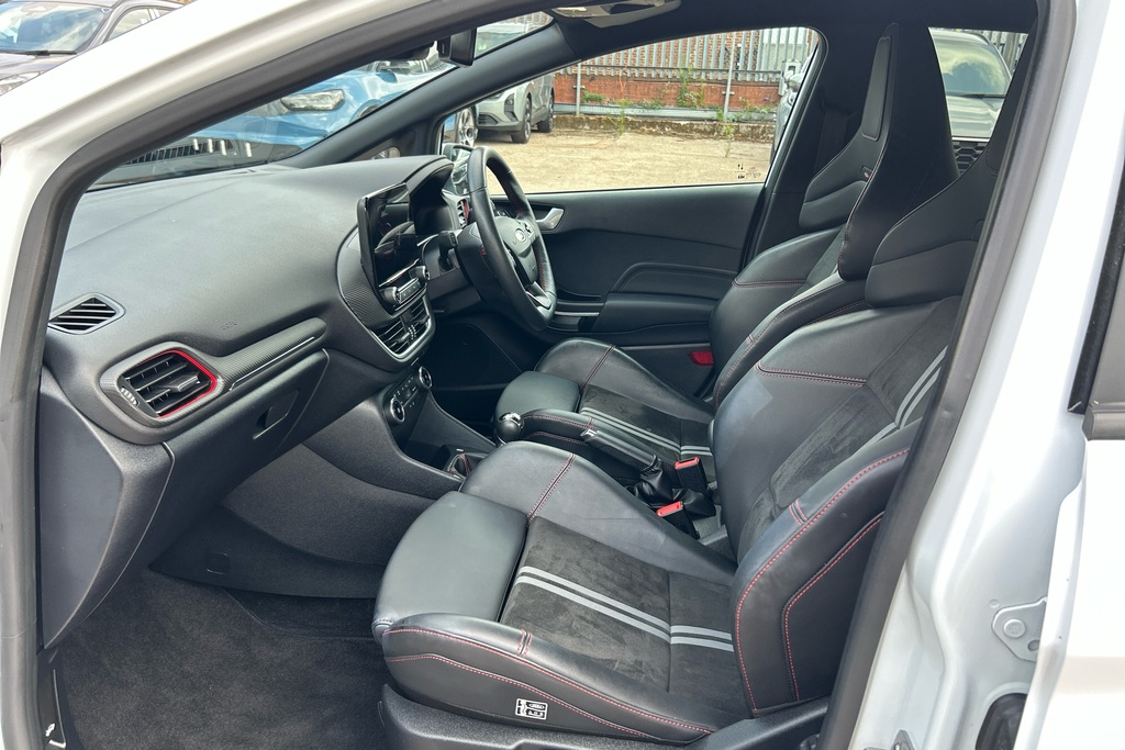 Ford Fiesta 1.5 Ecoboost St-3 DL23UWD White #6