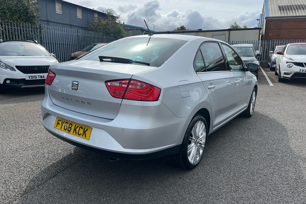 Seat Toledo  Black #37