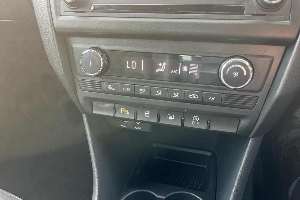 Seat Toledo  Black #24