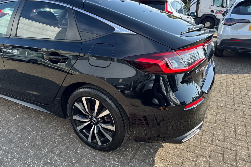 Honda Civic 2.0 Ehev Elegance Cvt Hatchback Black #45