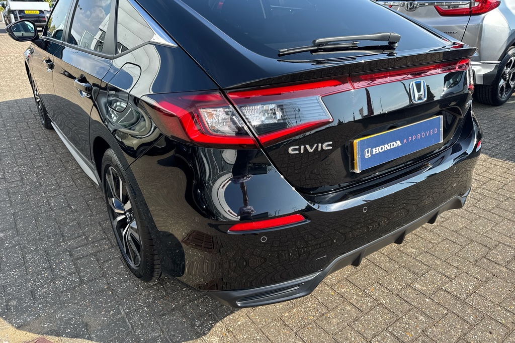Honda Civic 2.0 Ehev Elegance Cvt Hatchback Black #46