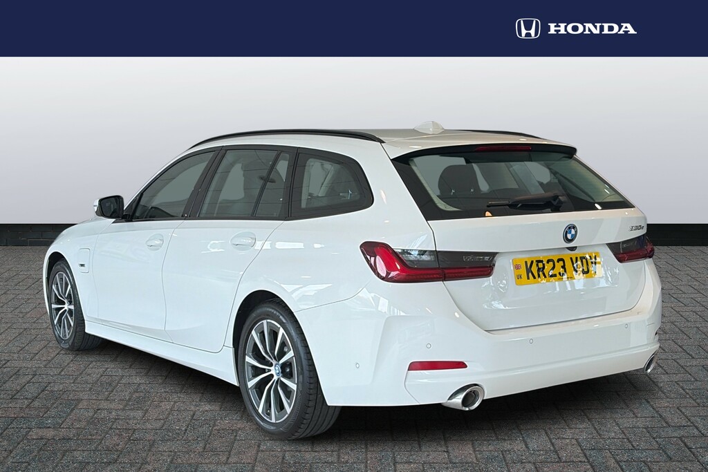 BMW 3 Series 330E Sport Step KR23VDV White #2
