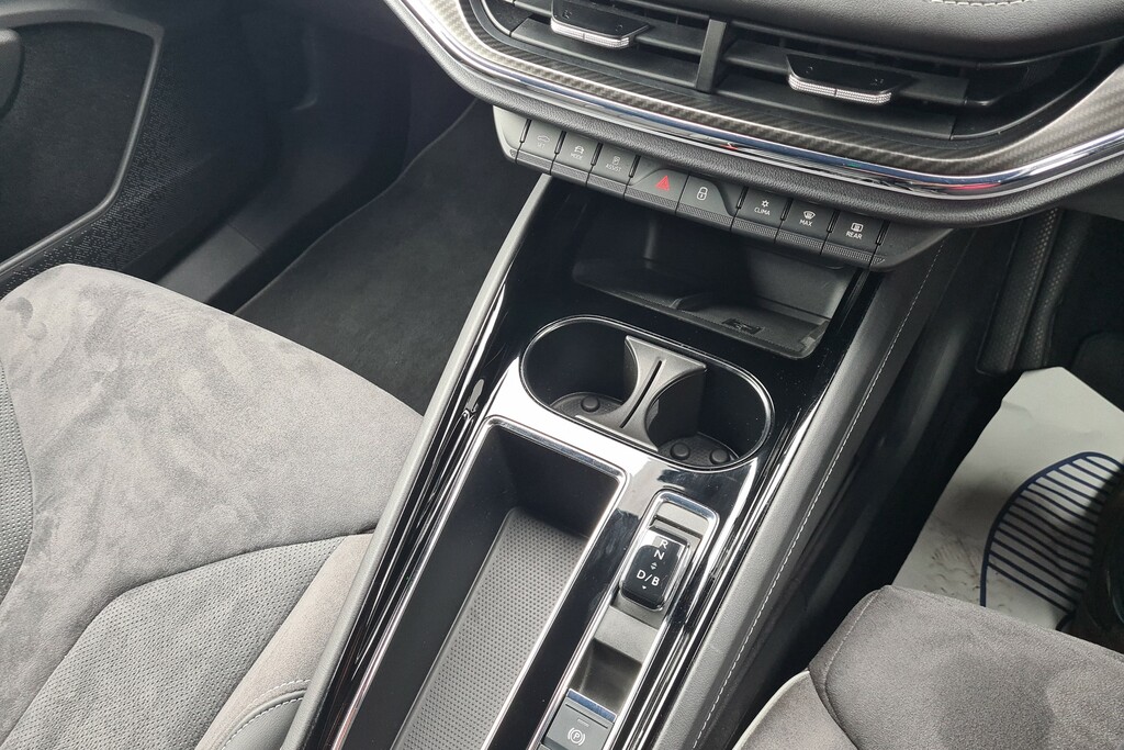 Skoda ENYAQ Coupe Iv Vrs Red #15