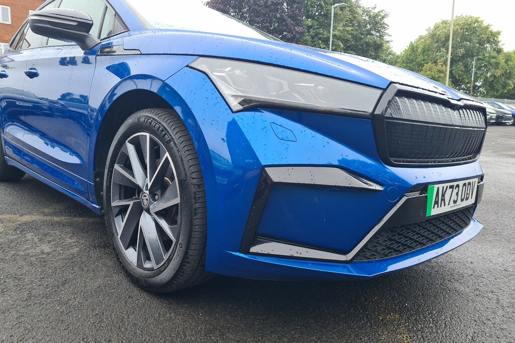 Skoda ENYAQ Coupe Iv Vrs Red #9