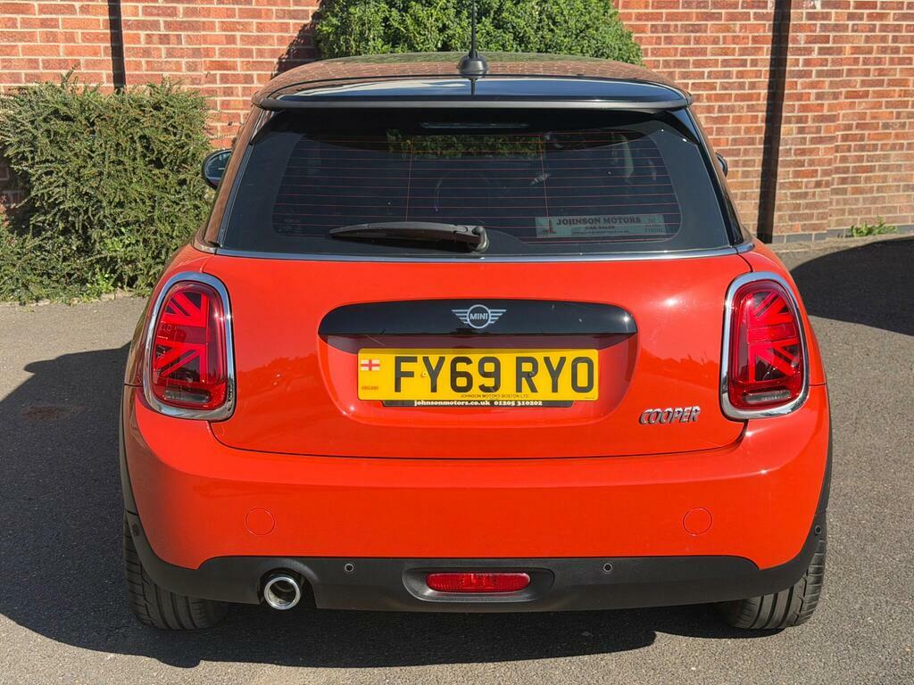 Mini Hatch 1.5 Cooper Classic Euro 6 S S FY69RYO Orange #6